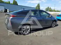 2016 Toyota PRIUS фото