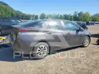 2016 Toyota PRIUS фото