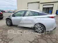 2016 Toyota PRIUS фото