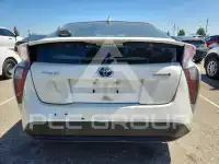 2016 Toyota PRIUS photo
