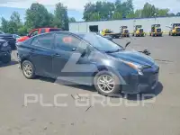 2016 Toyota PRIUS фото