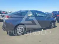 2016 Toyota PRIUS фото
