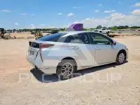 2016 Toyota PRIUS фото