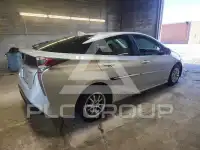 2016 Toyota PRIUS photo