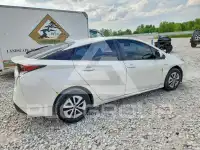 2016 Toyota PRIUS фото