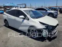 2016 Toyota PRIUS фото