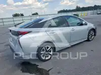 2016 Toyota PRIUS photo