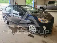 2016 Toyota PRIUS фото