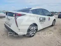 2016 Toyota PRIUS фото