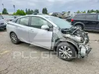 2016 Toyota PRIUS фото