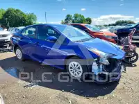 2016 Toyota PRIUS фото