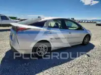 2016 Toyota PRIUS фото