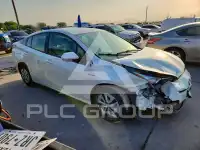 2016 Toyota PRIUS фото