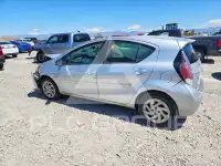 2016 Toyota PRIUS фото