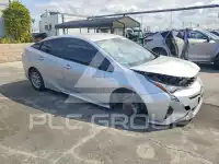 2016 Toyota PRIUS фото