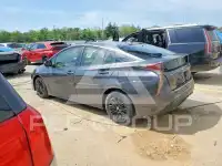 2016 Toyota PRIUS photo