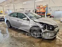 2016 Toyota AVALON photo