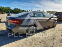 2016 Toyota AVALON photo