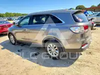 2016 KIA Sorento photo