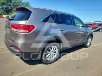 2016 KIA Sorento photo