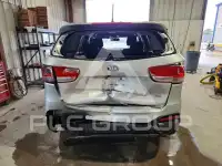 2016 KIA Sorento photo