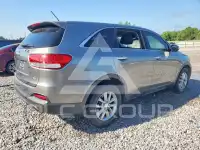 2016 KIA Sorento photo