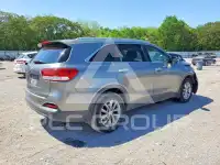 2016 KIA Sorento photo