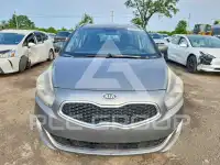 2016 KIA Rondo photo