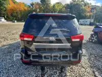 2016 KIA Sedona photo