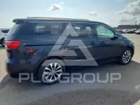 2016 KIA Sedona фото