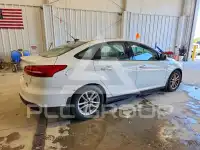 2016 Ford FOCUS photo