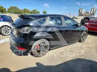 2016 Ford FOCUS фото