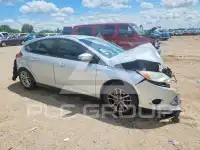 2016 Ford FOCUS photo