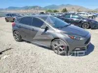2016 Ford FOCUS photo