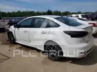 2016 Ford FOCUS фото