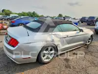 2016 Ford MUSTANG photo