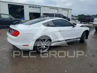 2016 Ford MUSTANG фото