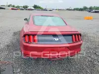 2016 Ford MUSTANG photo