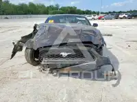 2016 Ford MUSTANG photo