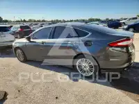 2016 Ford FUSION фото