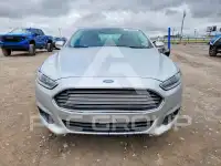 2016 Ford FUSION photo