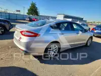 2016 Ford FUSION фото