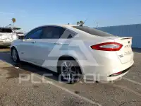 2016 Ford FUSION фото