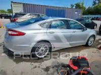 2016 Ford FUSION photo