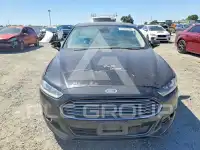 2016 Ford FUSION photo