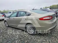 2016 Ford FUSION фото