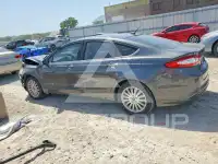 2016 Ford FUSION photo