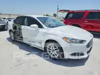 2016 Ford FUSION photo