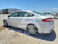 2016 Ford FUSION фото