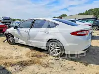 2016 Ford FUSION фото